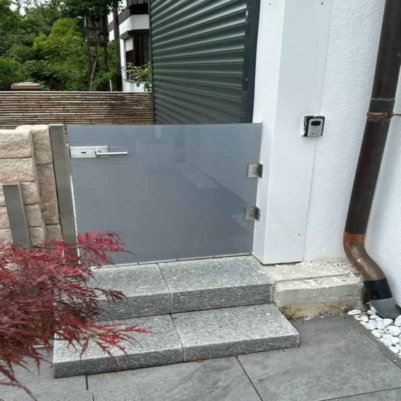 Mattiertes VSG Sicherheitsglas für Garten-Tür