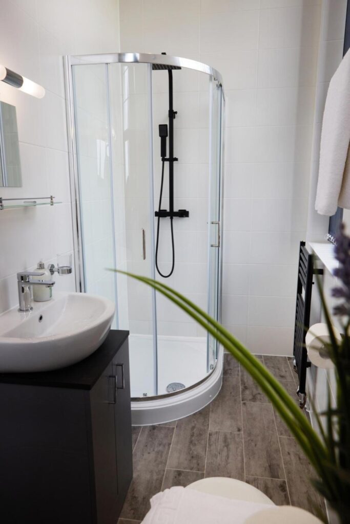 Günstige Dusche einbauen